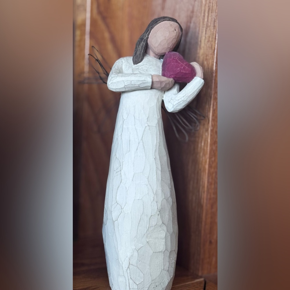 Demdaco Willow Tree Angel with Red Heart